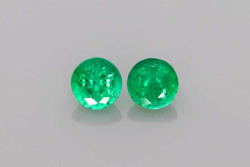 round emerald 0.5ct green